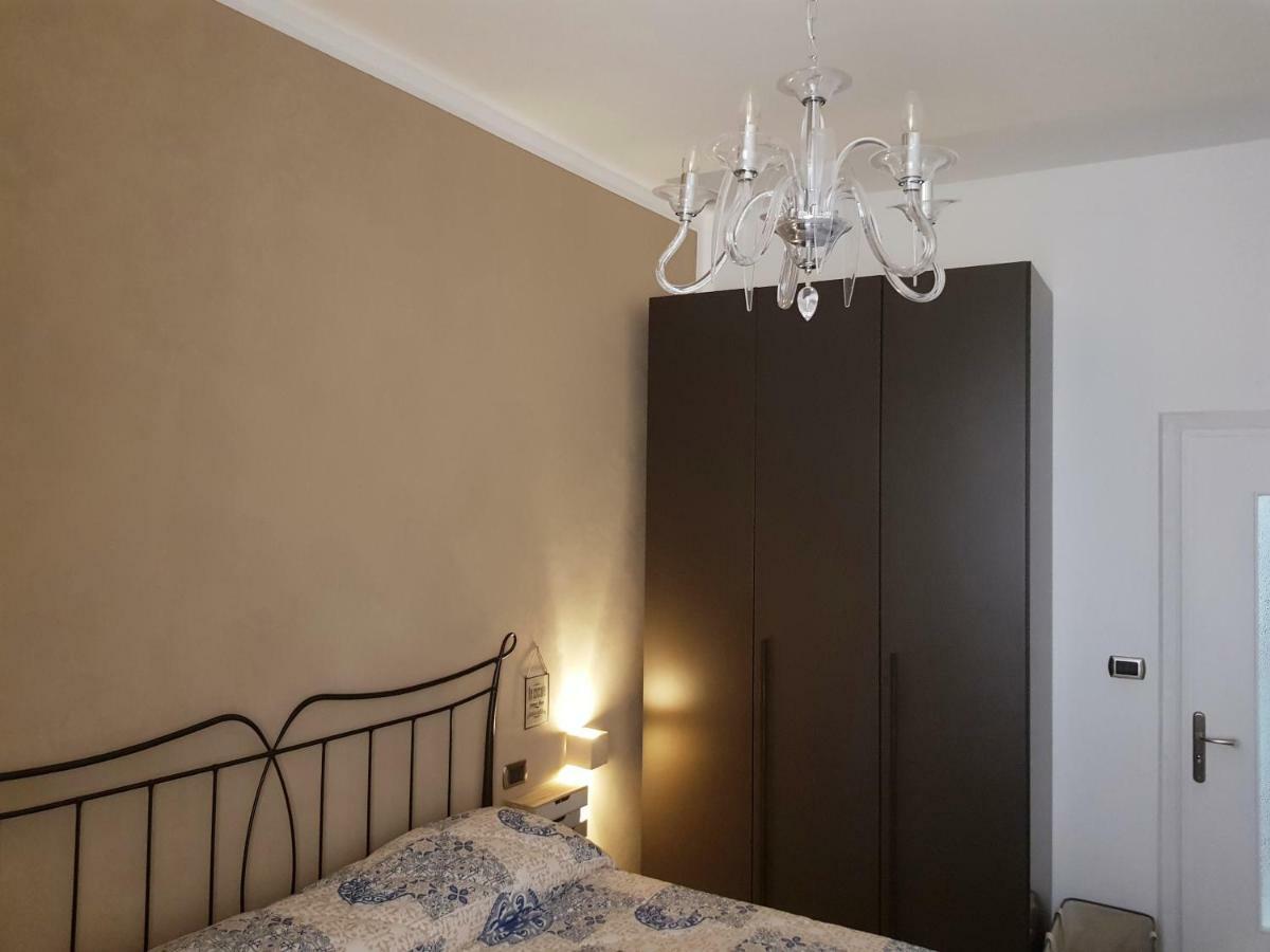 Modern Flat With Panoramic Terrace In Zuccarelloアパートメント エクステリア 写真