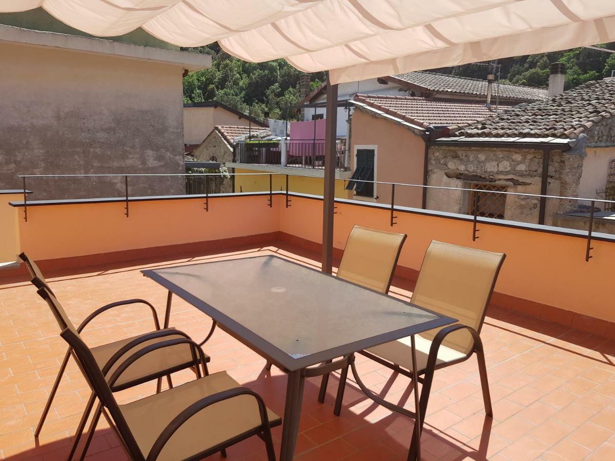 Modern Flat With Panoramic Terrace In Zuccarelloアパートメント エクステリア 写真
