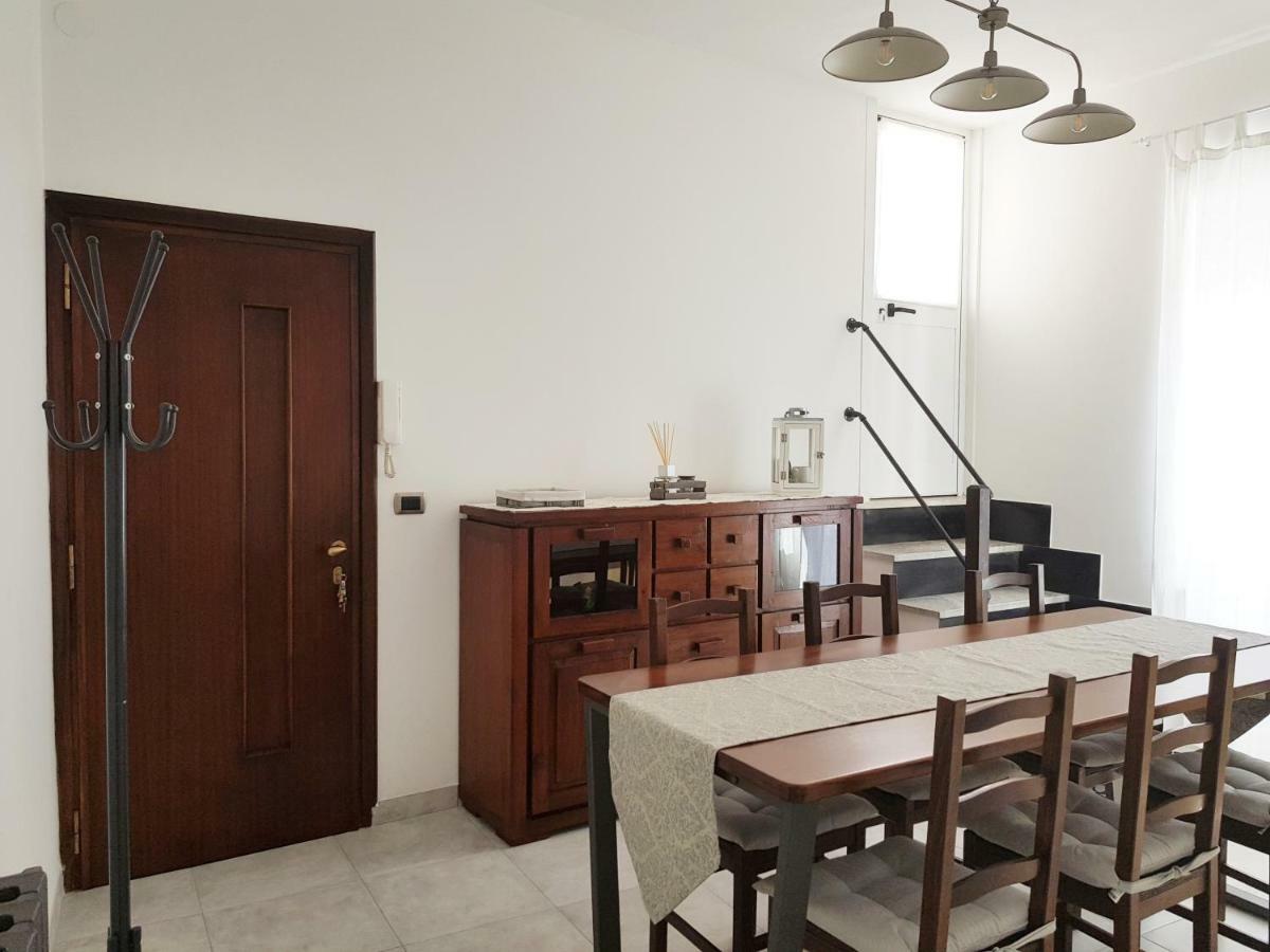 Modern Flat With Panoramic Terrace In Zuccarelloアパートメント エクステリア 写真