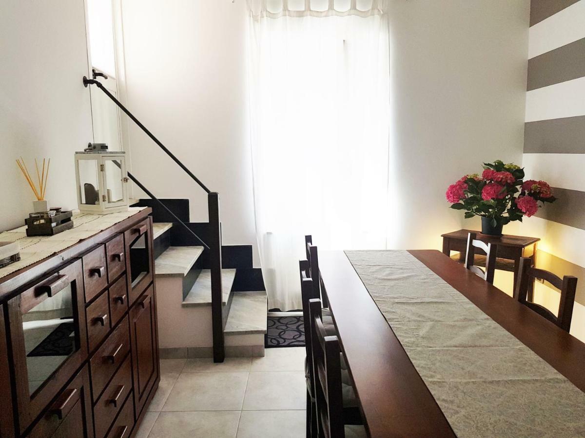 Modern Flat With Panoramic Terrace In Zuccarelloアパートメント エクステリア 写真
