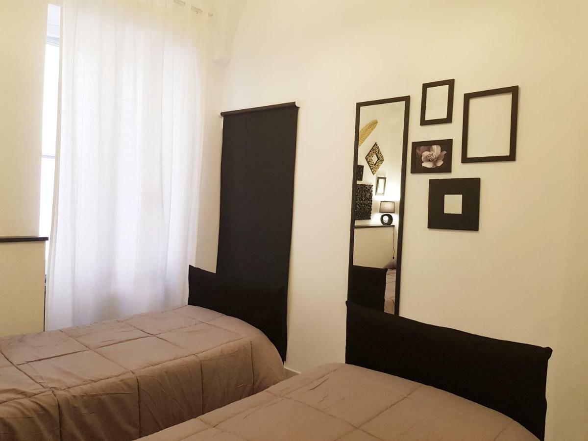 Modern Flat With Panoramic Terrace In Zuccarelloアパートメント エクステリア 写真