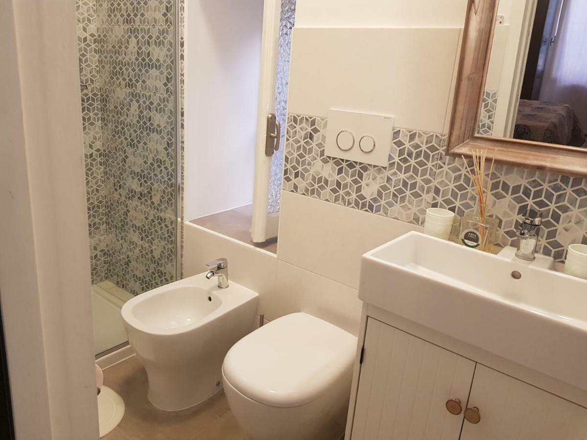 Modern Flat With Panoramic Terrace In Zuccarelloアパートメント エクステリア 写真